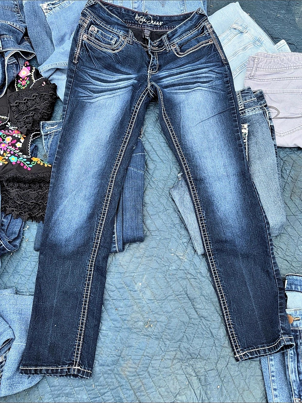 Ariya Jeans Women's Skinny Jeans Waist 7/8 in Blue